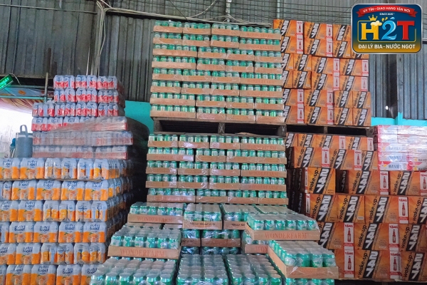 Các đối tượng H2T đang cung cấp nước ngọt Các đối tượng H2T đang cung cấp nước ngọt